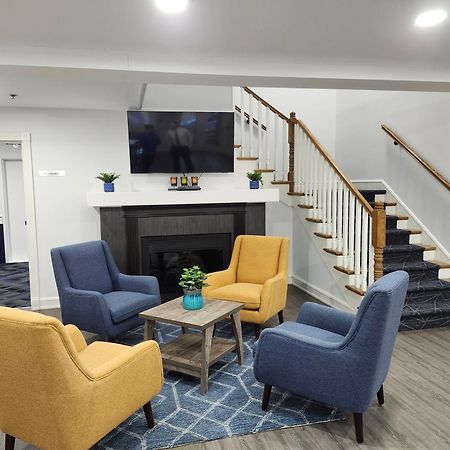 Travelodge Suites By Wyndham Сейнт Джон Екстериор снимка
