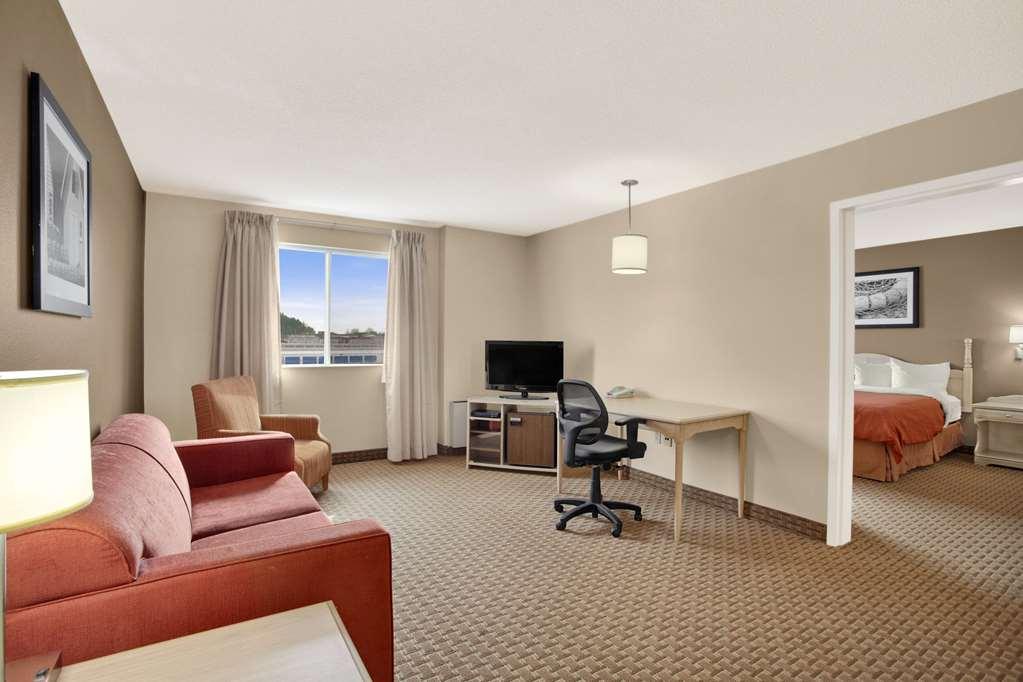Travelodge Suites By Wyndham Сейнт Джон Стая снимка