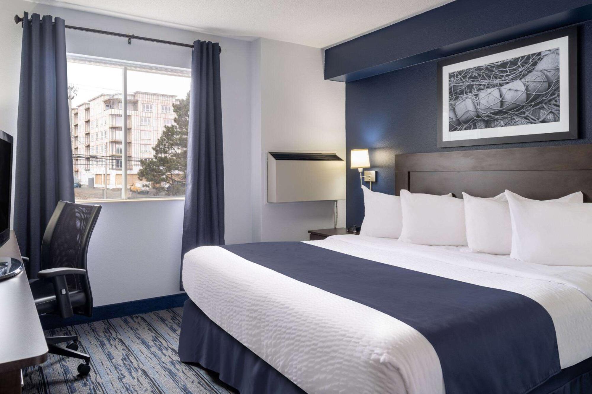 Travelodge Suites By Wyndham Сейнт Джон Екстериор снимка